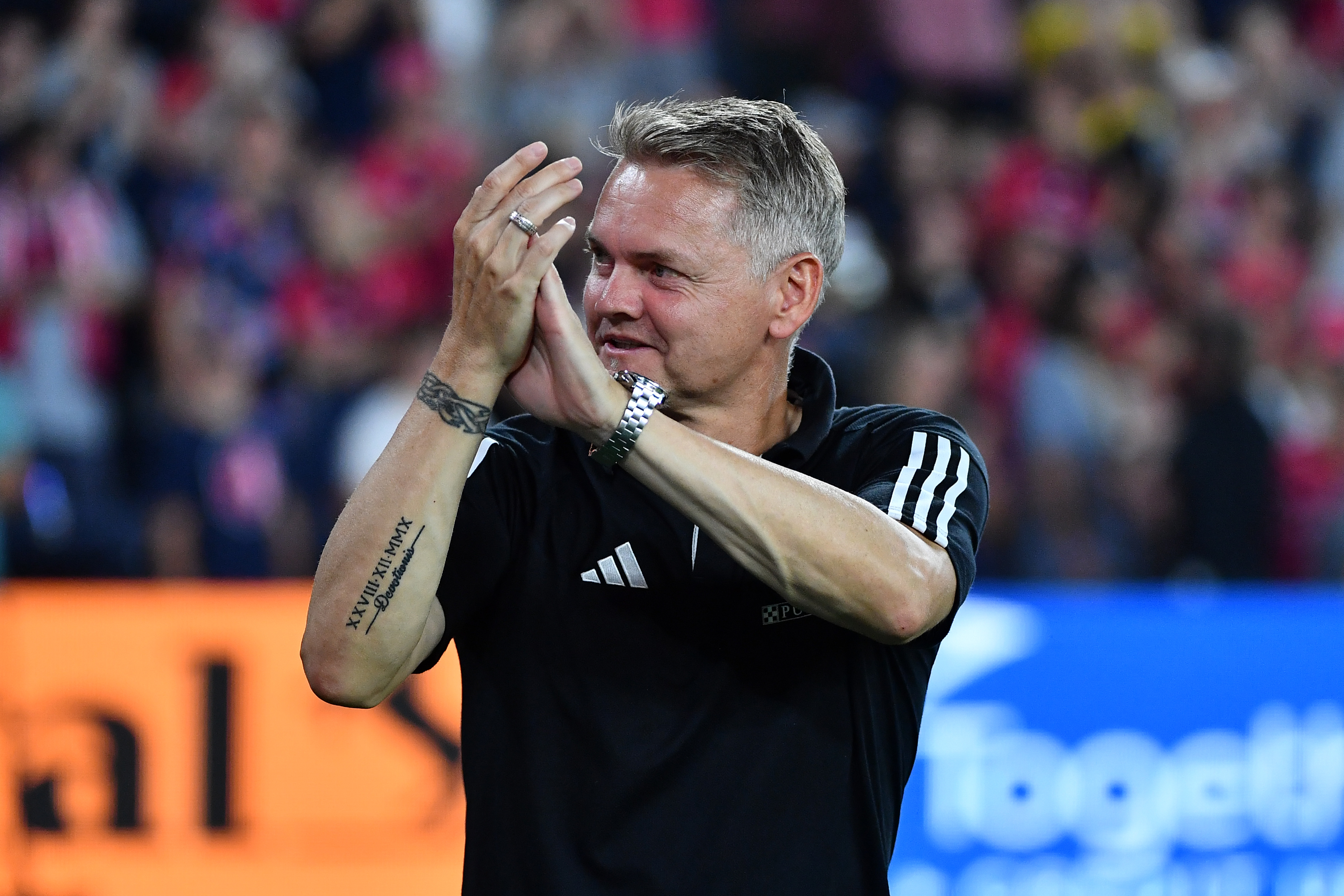 ST. LOUIS, MO – JULY 15: Bradley Carnell Head Coach St. Louis City SC applauds the crowd at the end of the game during a game between Inter Miami CF and St. Louis City SC at CITYPARK on July 15, 2023 in St. Louis, Missouri. (Photo by Bill Barrett/ ISI Photos /Getty Images)